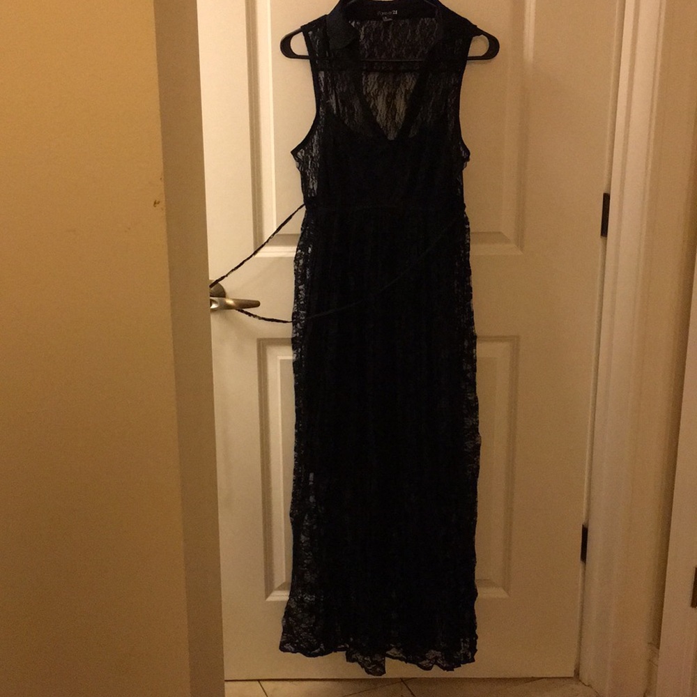 Pleated lace maxi dress